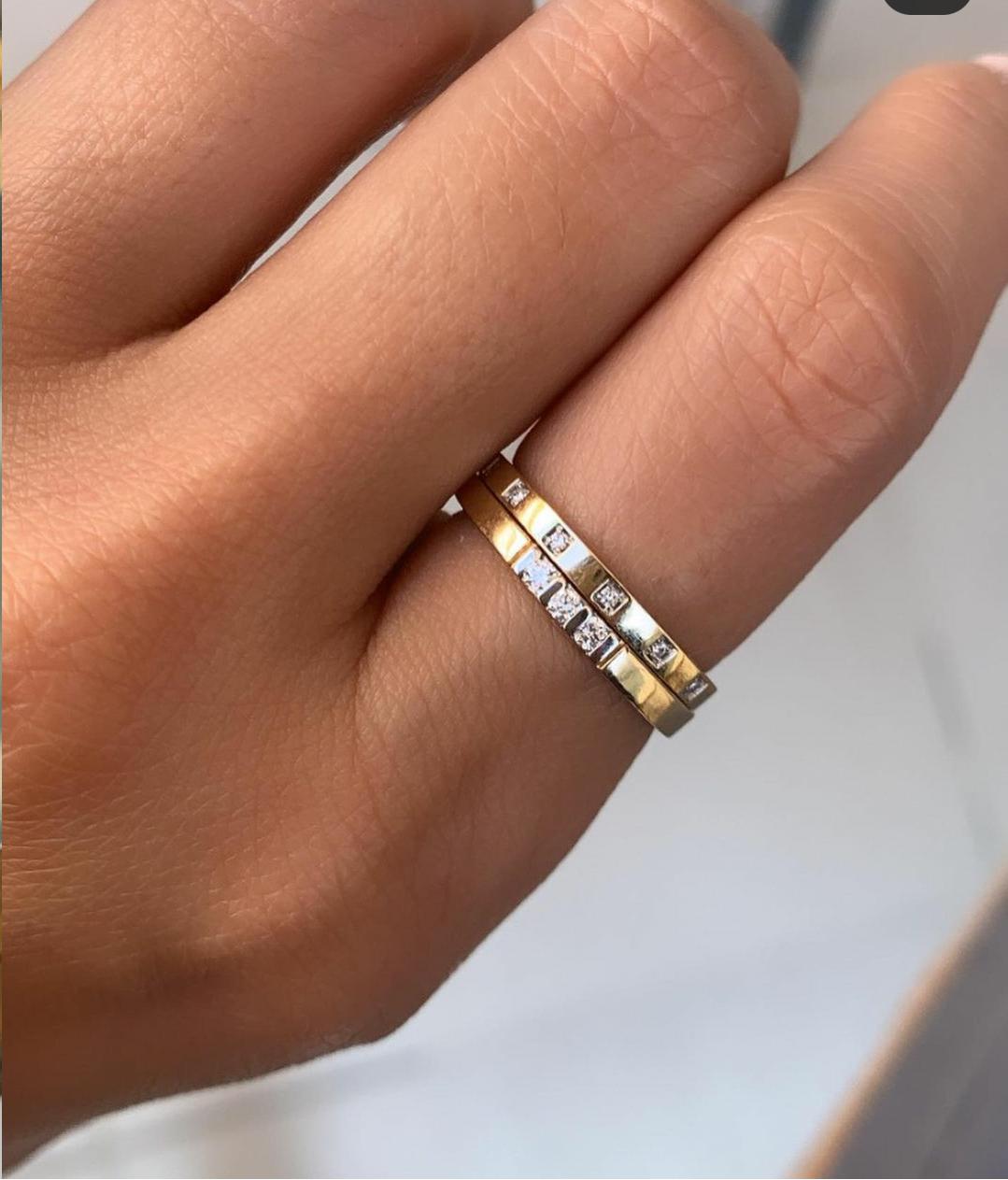 Stackable Ring (7 Diamonds)